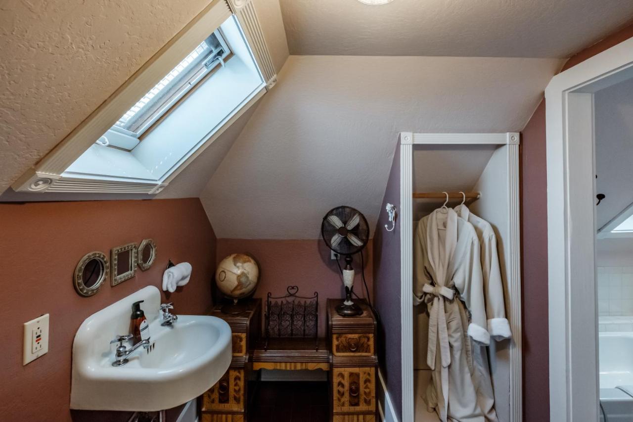 Mamere'S Guest House Monmouth Buitenkant foto