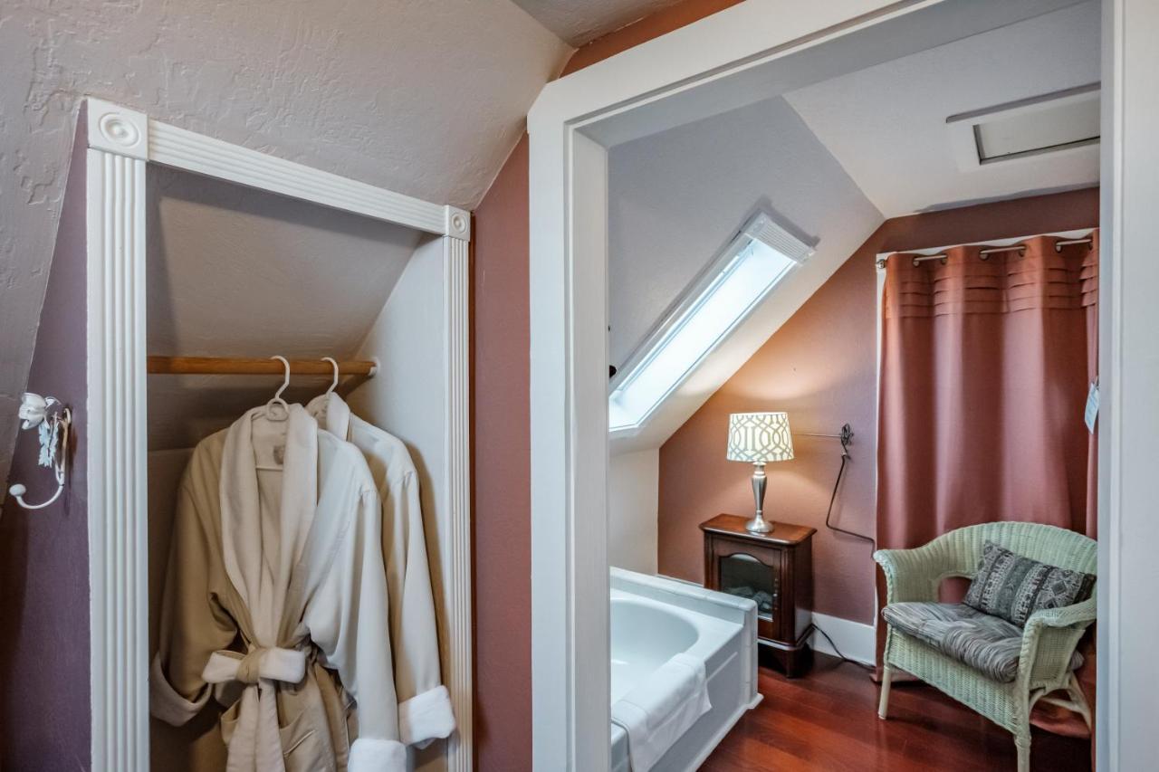 Mamere'S Guest House Monmouth Buitenkant foto
