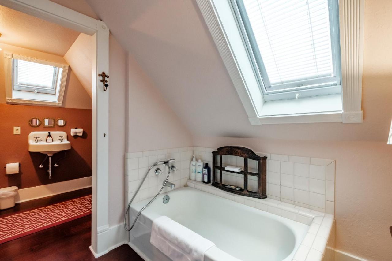 Mamere'S Guest House Monmouth Buitenkant foto