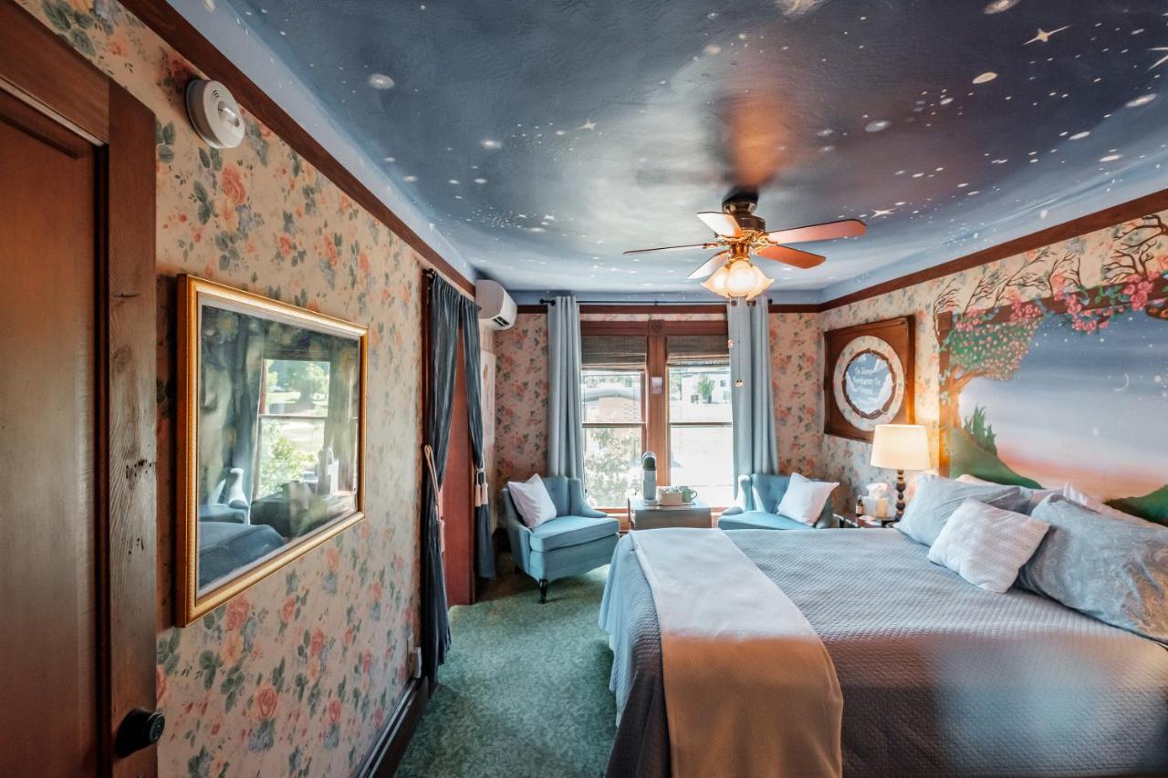 Mamere'S Guest House Monmouth Buitenkant foto