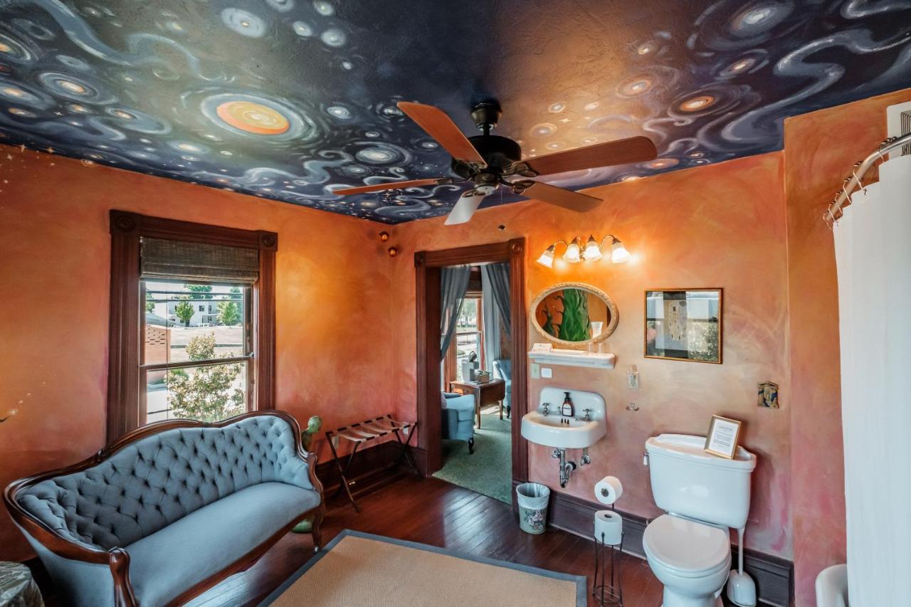 Mamere'S Guest House Monmouth Buitenkant foto