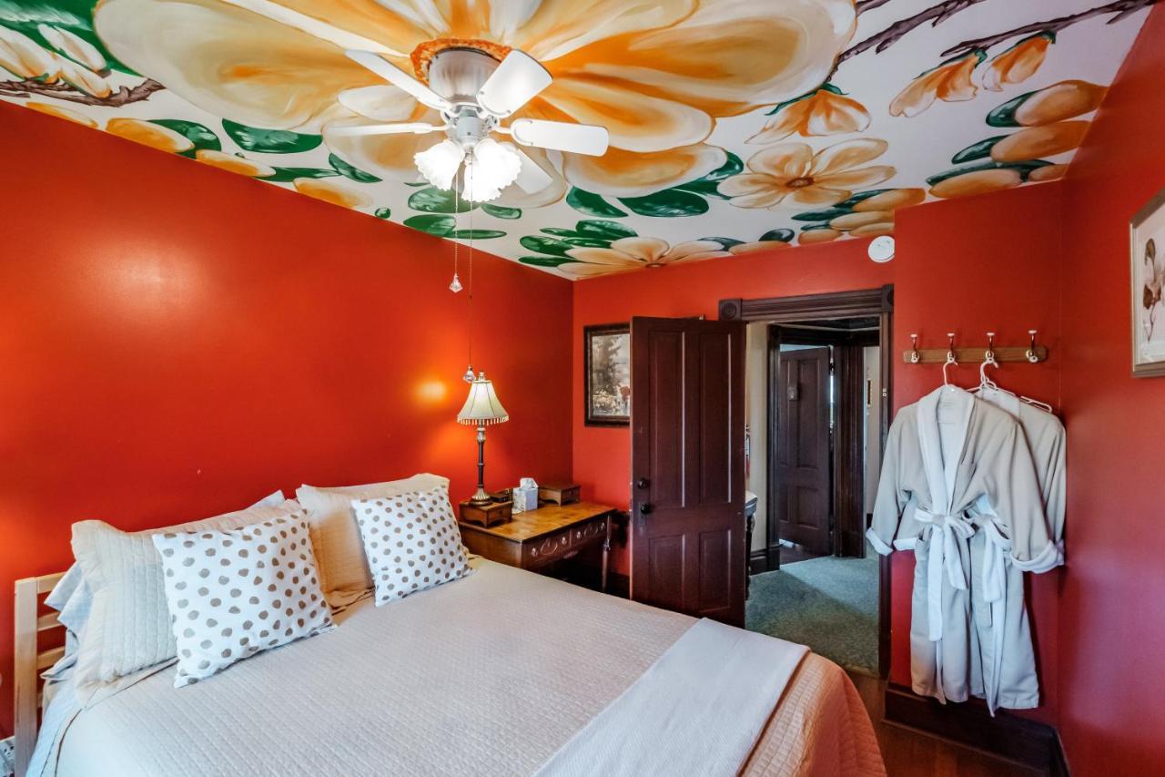 Mamere'S Guest House Monmouth Buitenkant foto